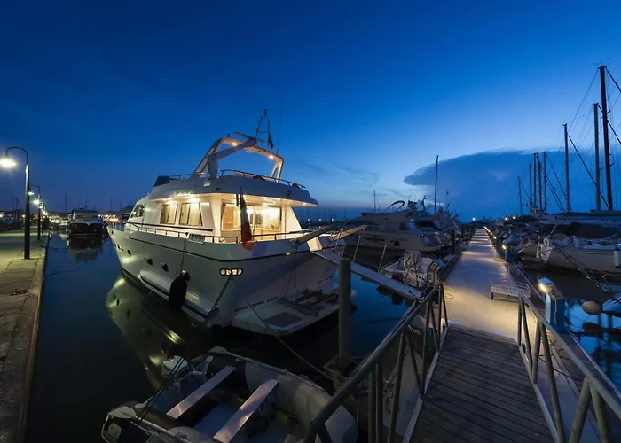 Holidays Boat